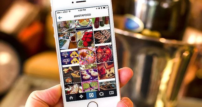 3. استخدام الأصوات والموسيقى الرائجة (حاسم للريلز)